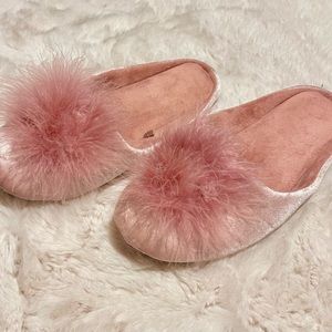 Fizzy pink slippers size 6.5